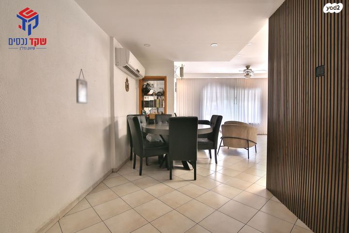 דירה, בנציון ישראלי, חיפה