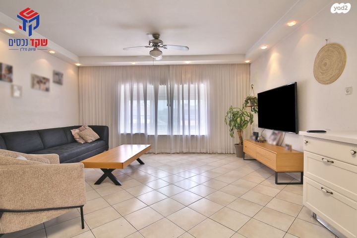 דירה, בנציון ישראלי, חיפה