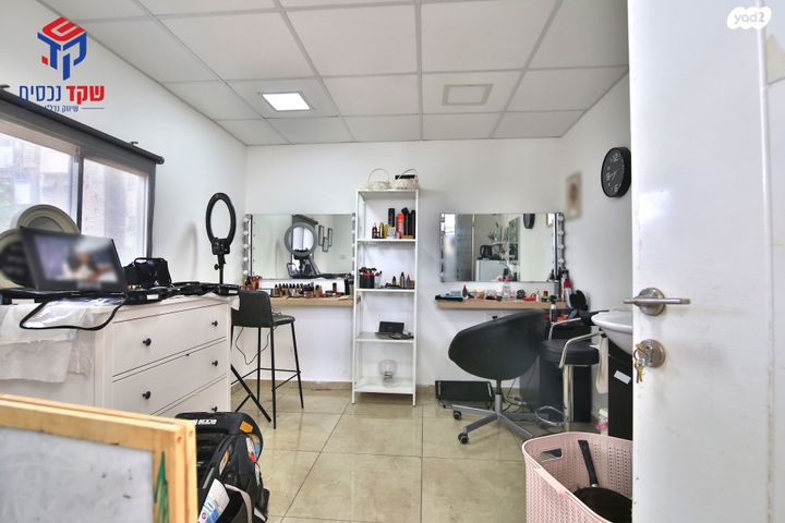 דירה, בנציון ישראלי, חיפה