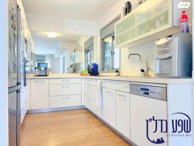 דירה, נחמיה תמרי, חולון