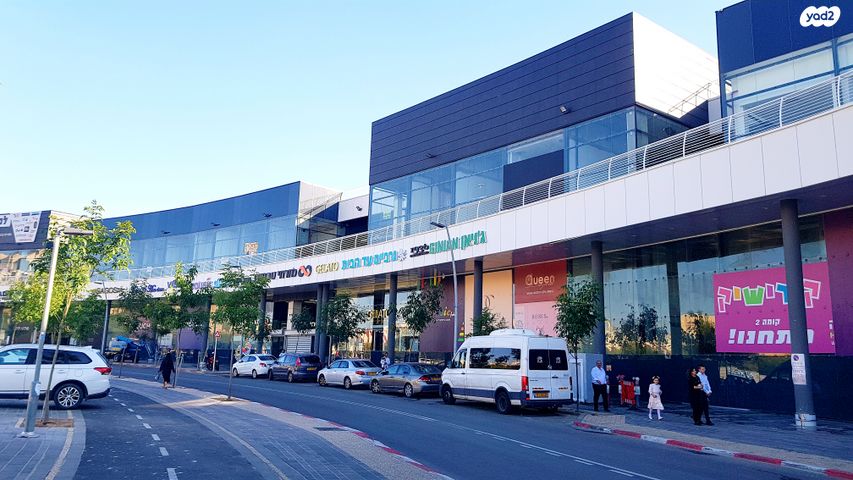 רבי מנחם פרוש 12