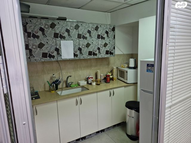 משרדים, לזרוב, ראשון לציון