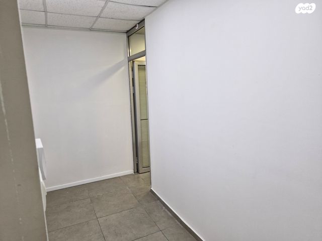 משרדים, לזרוב, ראשון לציון