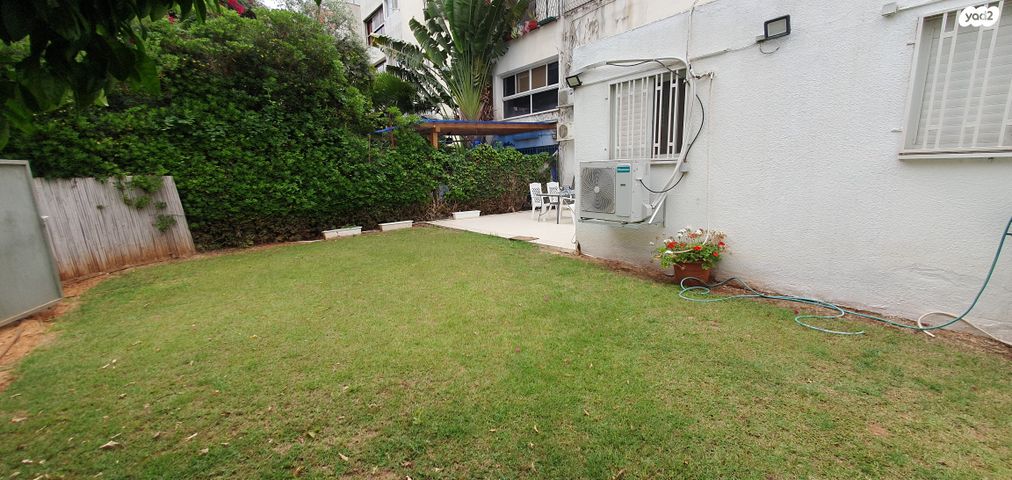 דירת גן, ה' באייר 86, ראש העין