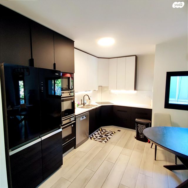 דירה, קורא הדורות 12, תלפיות, ירושלים