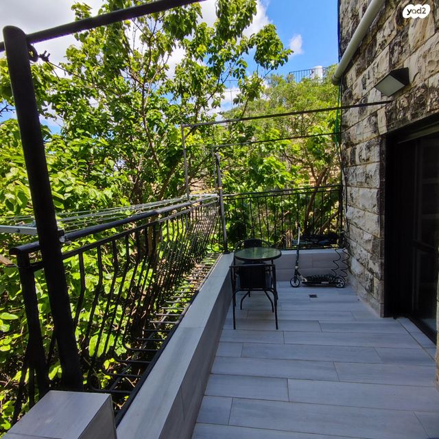 דירה, קורא הדורות 12, תלפיות, ירושלים