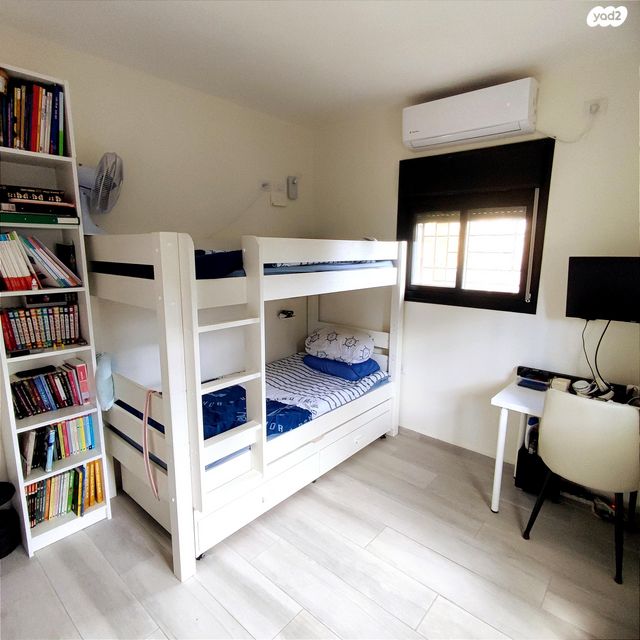 דירה, קורא הדורות 12, תלפיות, ירושלים