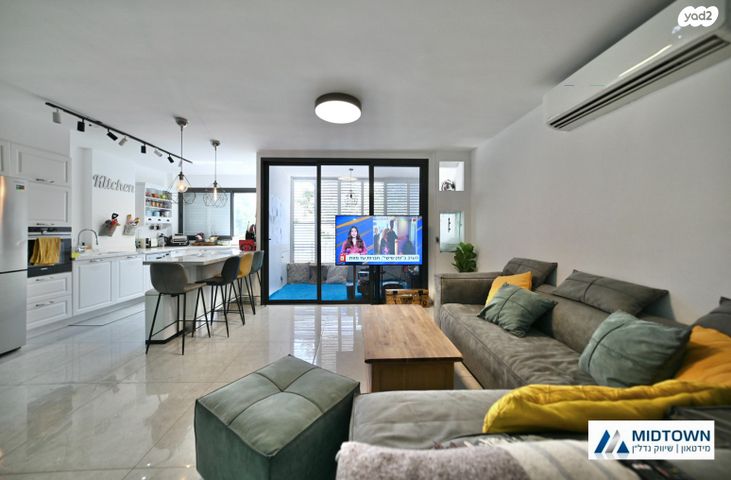 דירה, המעפילים, כפר סבא