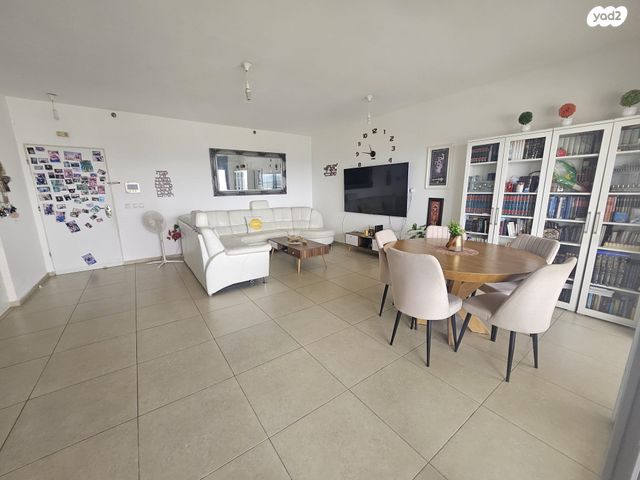 דירה, נווה יהושע, נווה יהושע, ערמונים, רמת גן