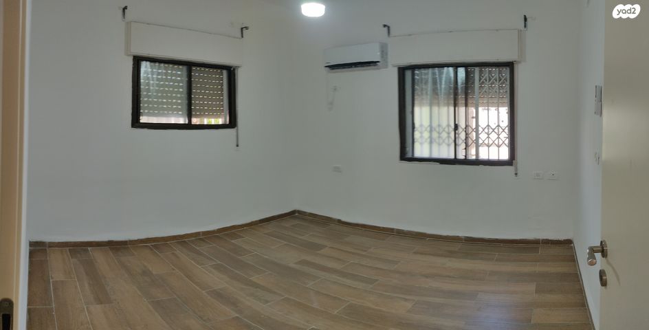 דירה, שדרות טרומפלדור 8, נווה שאנן, חיפה