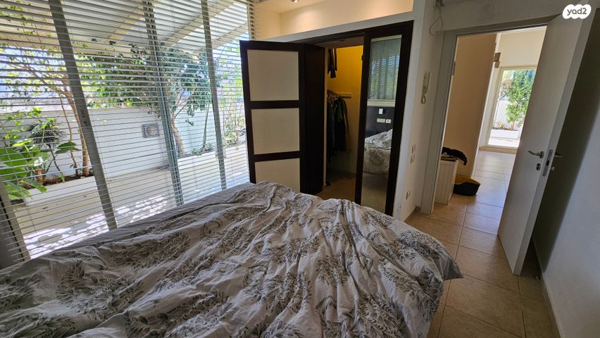 גג/ פנטהאוז, הגדוד העברי, רמב"ם, ראשון לציון