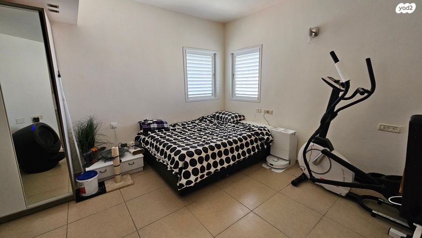 גג/ פנטהאוז, הגדוד העברי, רמב"ם, ראשון לציון