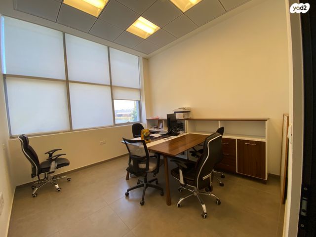 משרדים, קיסריה