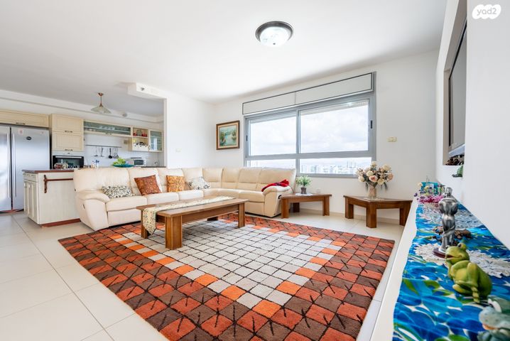 גג/ פנטהאוז, מגדל ים, אבני חן, מודיעין מכבים רעות