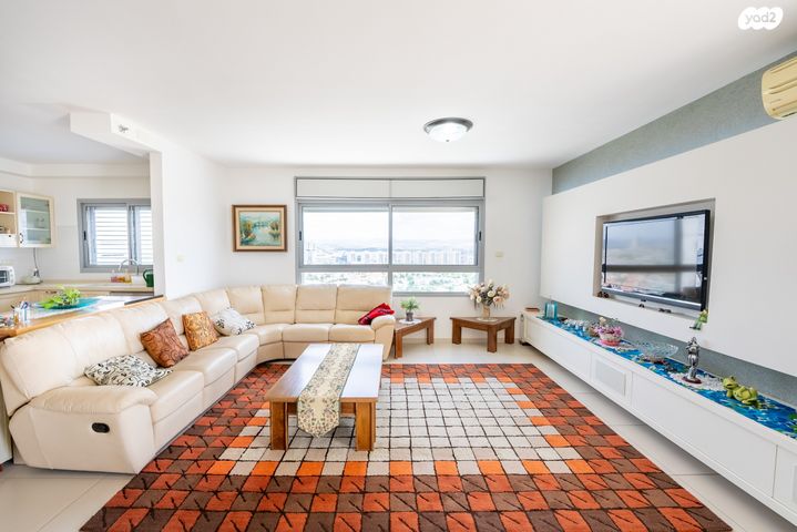 גג/ פנטהאוז, מגדל ים, אבני חן, מודיעין מכבים רעות