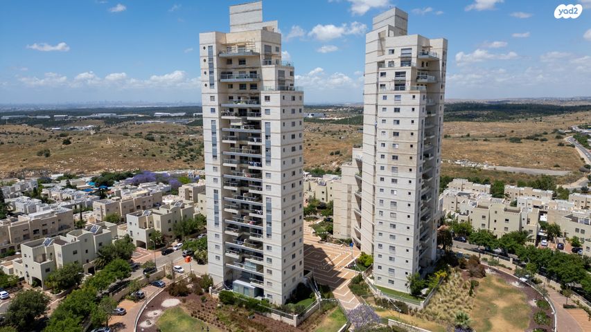 גג/ פנטהאוז, מגדל ים, אבני חן, מודיעין מכבים רעות