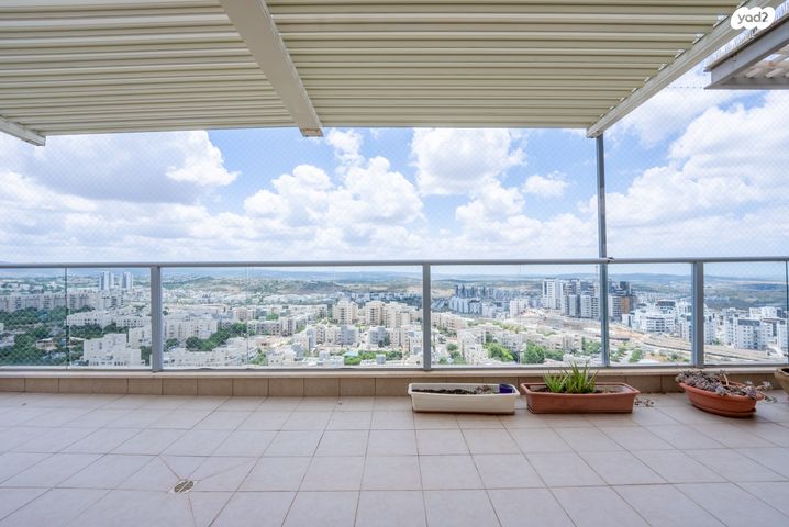 גג/ פנטהאוז, מגדל ים, אבני חן, מודיעין מכבים רעות