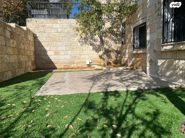 דו משפחתי, קדומים