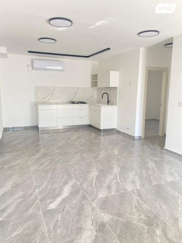 דו משפחתי, קדומים