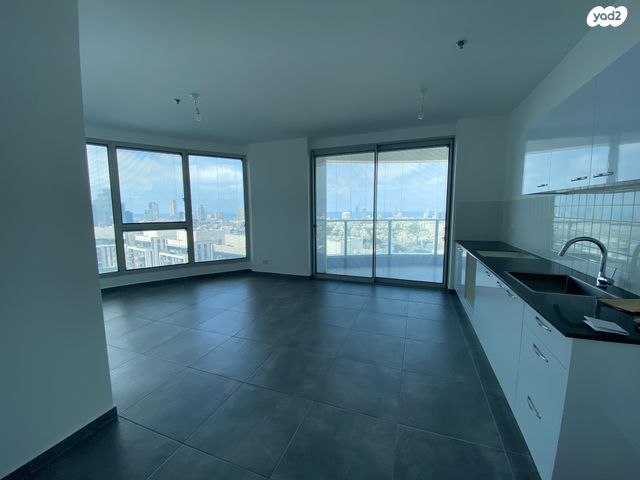 דירה, גרציאני יצחק, גני שרונה, קרית הממשלה, תל אביב יפו