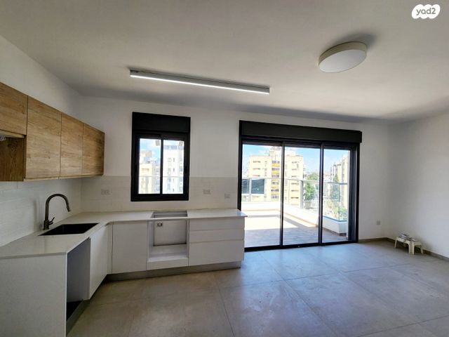 גג/ פנטהאוז, הצפירה, מרכז, קרית עבודה, חולון