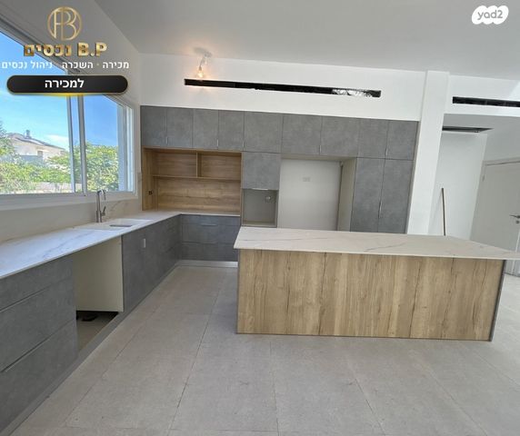 דו משפחתי, אקליפטוס, יד חנה, יד חנה