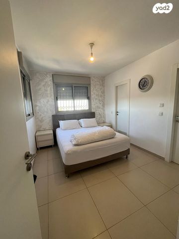 דירה, הרב שלום שבזי, ראש העין