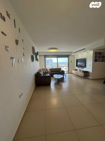 דירה, הרב שלום שבזי, ראש העין