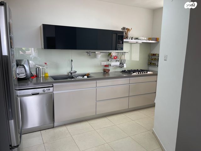 דירה, הפיוס, הרצליה