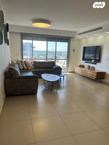 דירה, הרב שלום שבזי, ראש העין