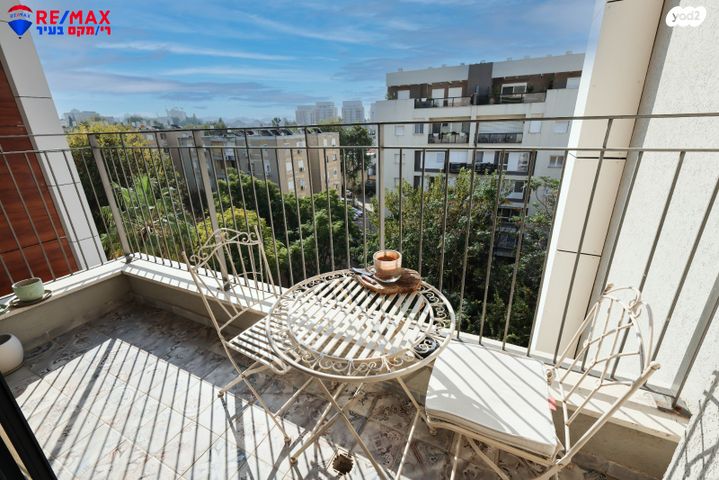 דירה, הרב מיימון, הרצליה