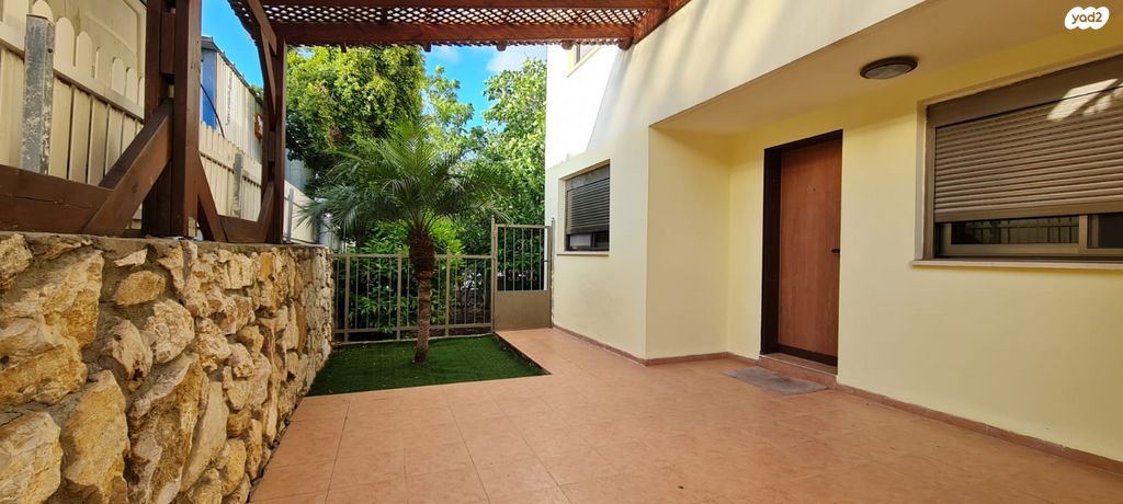 בית פרטי/ קוטג', יקינטון, הפרחים, כפר ורדים