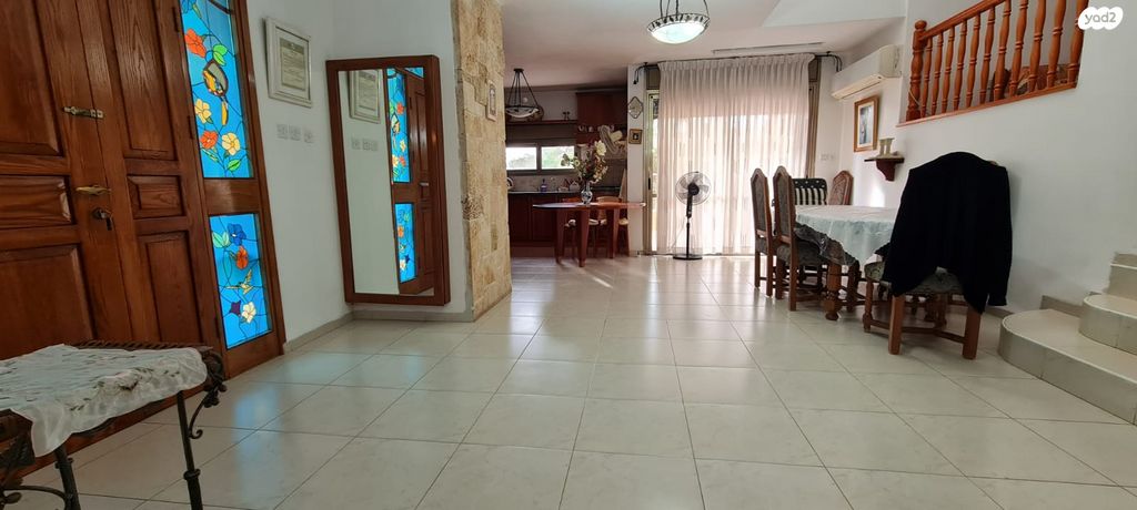 בית פרטי/ קוטג', יקינטון, הפרחים, כפר ורדים