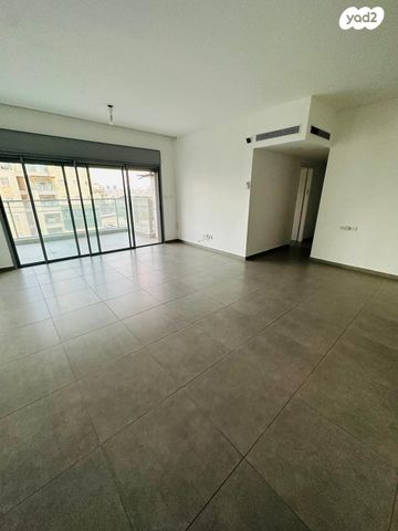 דירה, יעקב מרידור, אשקלון