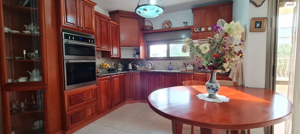 בית פרטי/ קוטג', יקינטון, הפרחים, כפר ורדים