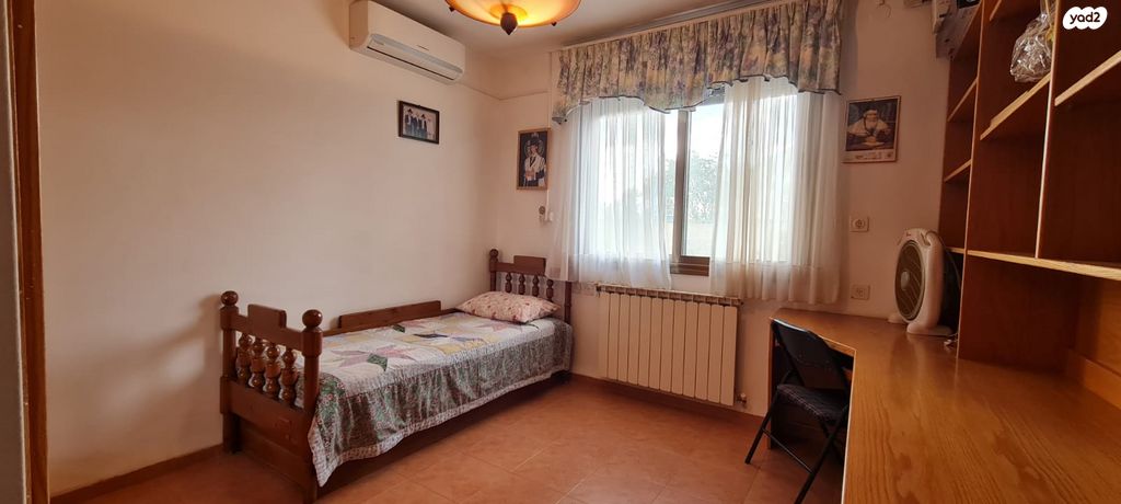 בית פרטי/ קוטג', יקינטון, הפרחים, כפר ורדים