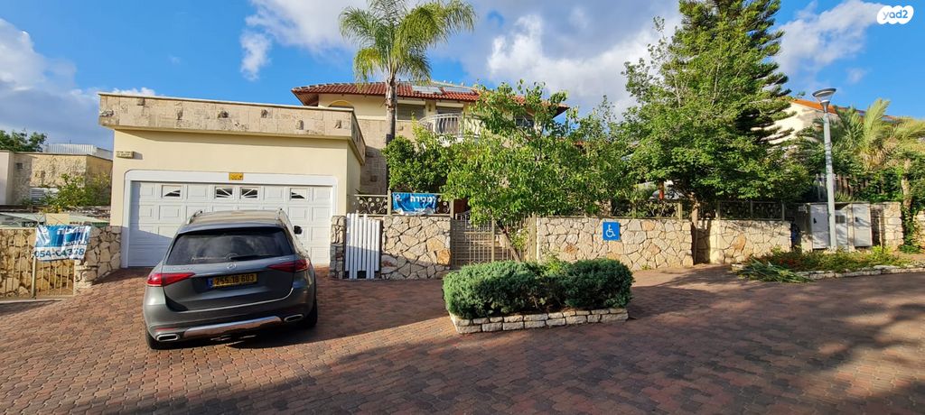 בית פרטי/ קוטג', יקינטון, הפרחים, כפר ורדים