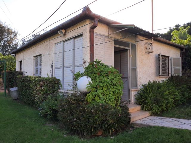 דו משפחתי, הירדן 14, חבצלת, רחובות