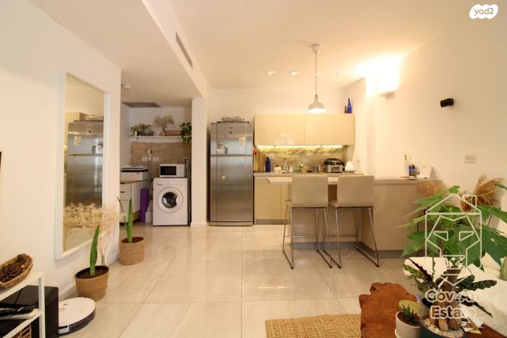 דירה, עובדיה סומך, ירושלים