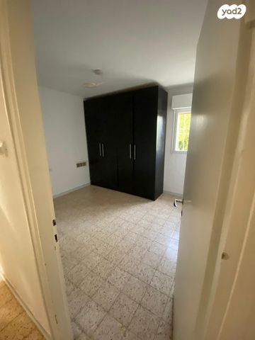 דירה, אנילביץ', חולון