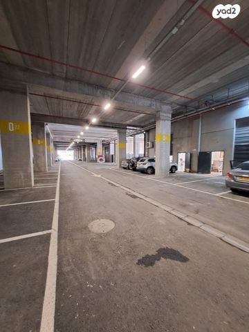 מחסנים, הסדנה, אזור תעשיה א, חולון