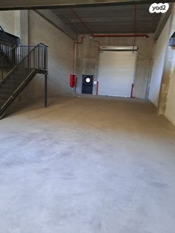 מחסנים, הסדנה, אזור תעשיה א, חולון