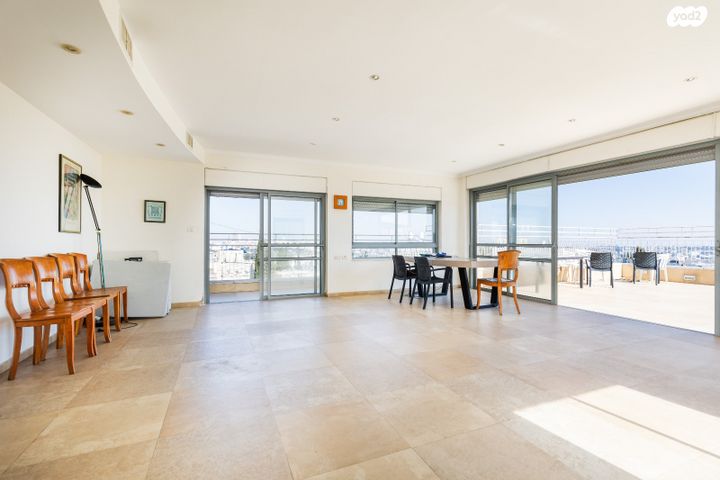 גג/ פנטהאוז, הרב משולם ראט, בית וגן, ירושלים