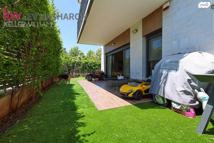 דירת גן, כפר יונה