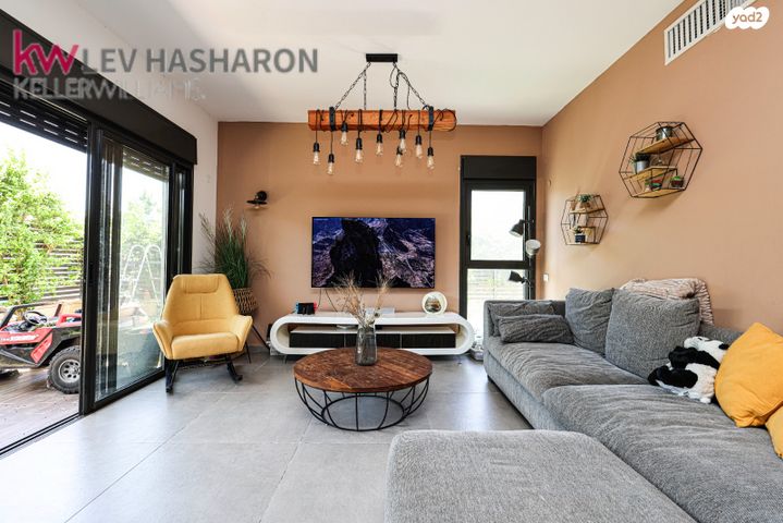 דירת גן, כפר יונה