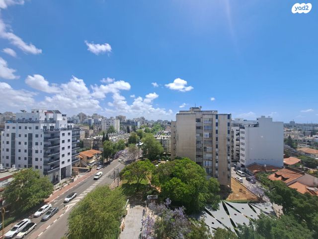 גג/ פנטהאוז, חולון