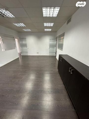 משרדים, כפר סבא