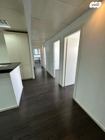 משרדים, כפר סבא