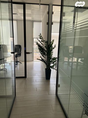 משרדים, דרך מנחם בגין, תל אביב יפו