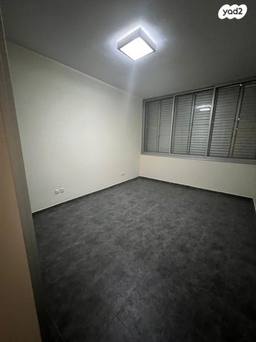 דירה, מתתיהו דנקנר 19, מרכז העיר דרום, נתניה